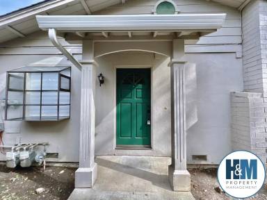 Main picture of 18371 Carriage Dr