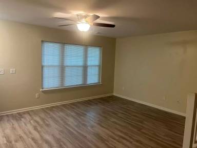 Main picture of 7940 Shadow Oak Dr