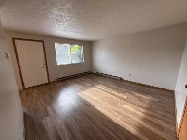 Main picture of 1325 N Smith St