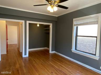 Main picture of 916 W Diversey Pkwy