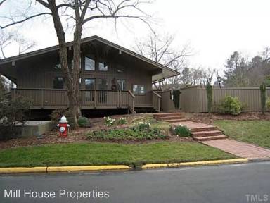 Main picture of 107 Oak Tree Dr