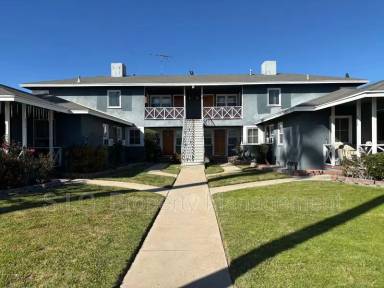 Main picture of 629 W Glenoaks Blvd