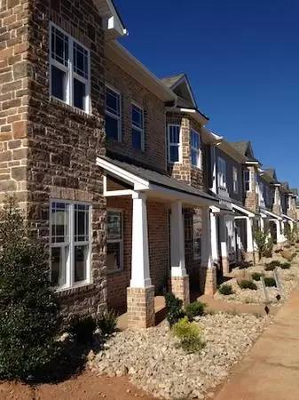 Main picture of 103 Portico St