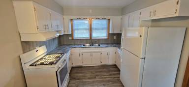 Main picture of 4848 W 83rd St