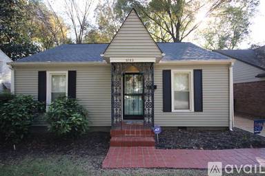 Main picture of 3747 Marion Ave