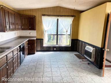 Main picture of 15670 Camden Ln