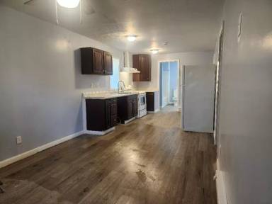 Main picture of 110 W Pearl St