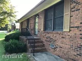 Main picture of 910 Mimosa Ln