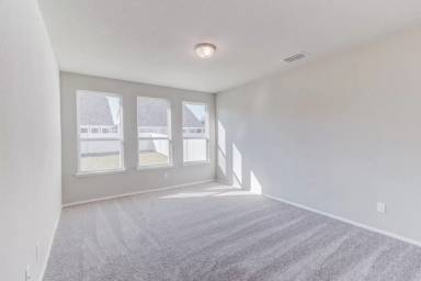 Main picture of 5933 Revere Dr