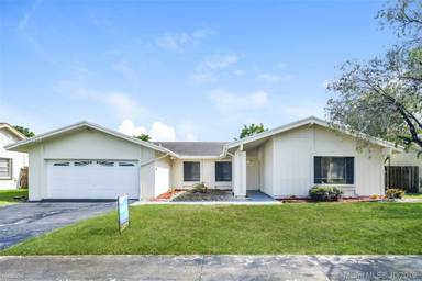 Main picture of 7200 NW 46th St