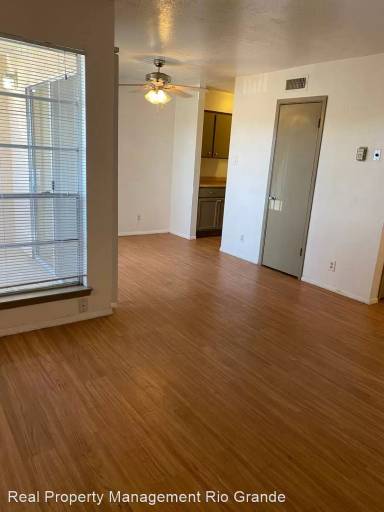 Main picture of Carlisle Square Condominiums
