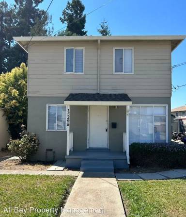Main picture of 15295 Upton Ave