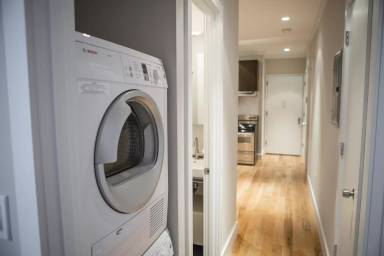 Main picture of 515 W 47th St