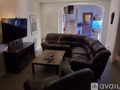 Main picture of 2846 Unicornio St