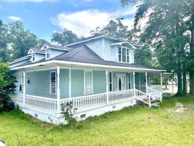 Main picture of 302 Johnson St