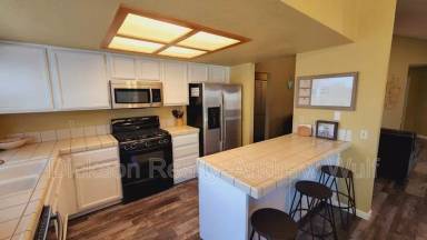 Main picture of 5935 Coyote Ridge Ct