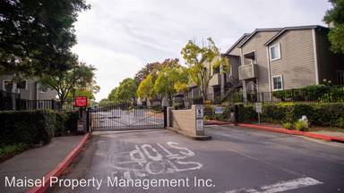 Main picture of 605 Canyon Oaks Dr