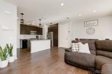 Main picture of 1731 San Eugenio