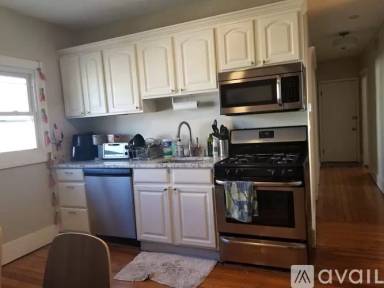Main picture of 80 Conwell Ave