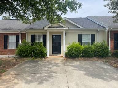 Main picture of 31 Leigh Place Dr