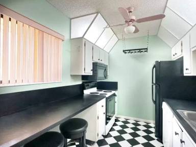 Main picture of 924 SW 9th Street Cir