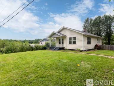 Main picture of 142 N Bear Creek Rd