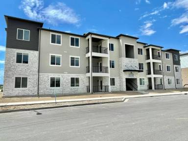 Main picture of 3364 W Hardman Way
