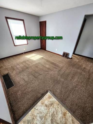 Main picture of 3932 Winter St