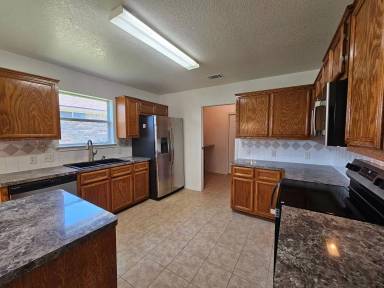 Main picture of 3904 Frigate Dr