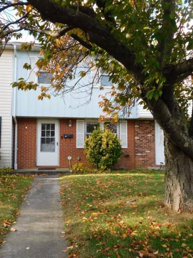 Main picture of 221 E Fairfax St