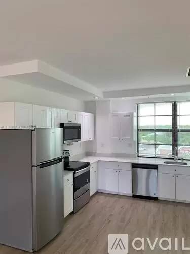 Main picture of 4100 Davie Rd