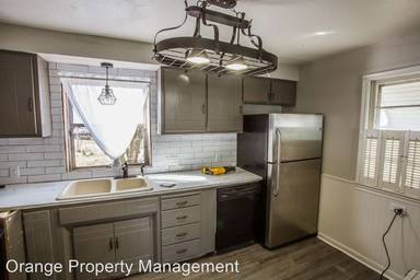 Main picture of 5815 Grant St
