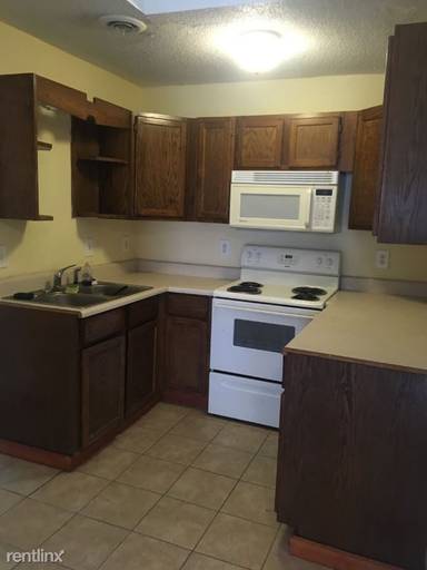 Main picture of 229 E 14th St