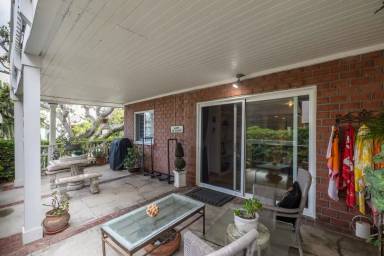 Main picture of 320 26th St