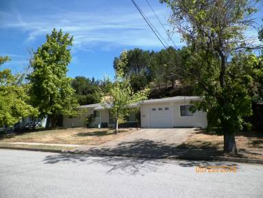 Main picture of 15 Nancy Dr