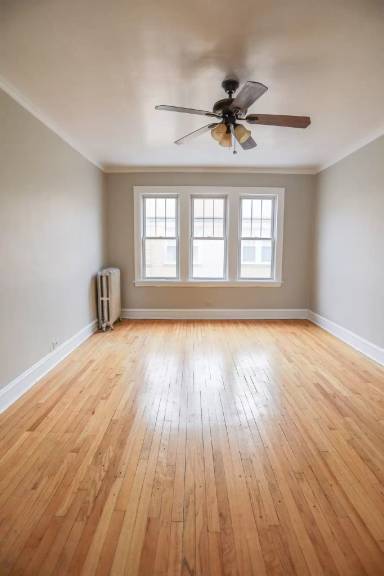 Main picture of 4520 N Damen Ave