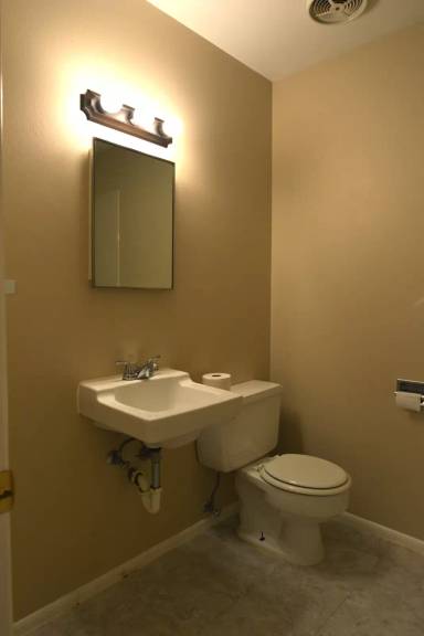 Main picture of 2541 E 9th St