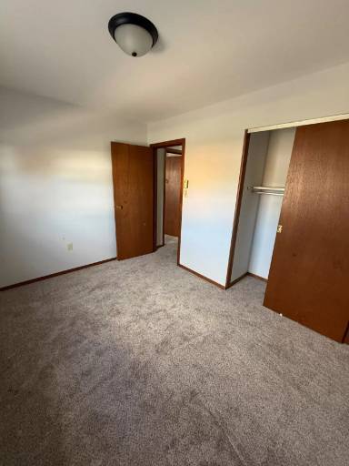 Main picture of 132 S Center St