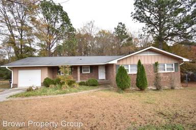 Main picture of 204 Summerhill Ct