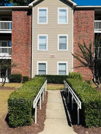 Main picture of 664 Bartons Landing Pl