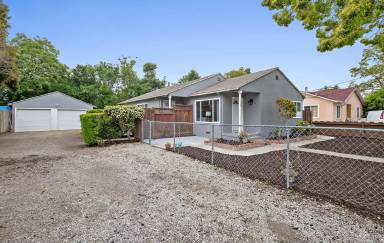 Main picture of 26 Arrowhead Ln