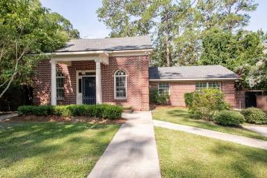 Main picture of 1705 Saint Marys Dr