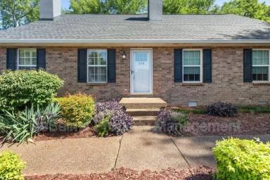 Main picture of 208 Cottage Pl