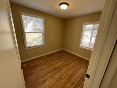 Main picture of 581 Vance St