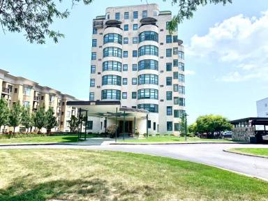 Main picture of 1260 N Prospect Ave