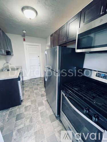 Main picture of 1367 Commonwealth Ave