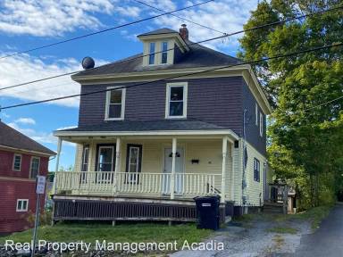 Main picture of 40 Dillingham St