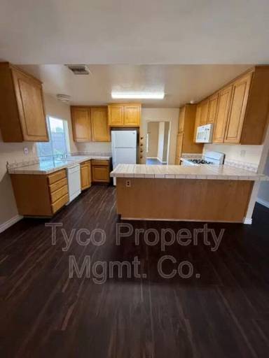 Main picture of 1804 Corbin St