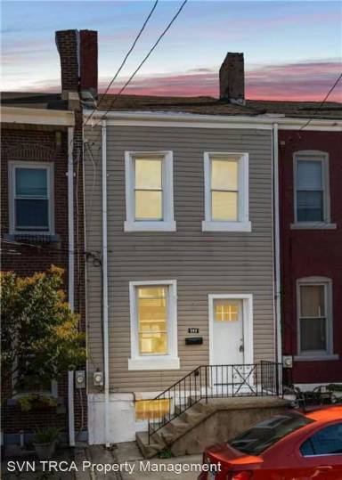 Main picture of 361 44th St