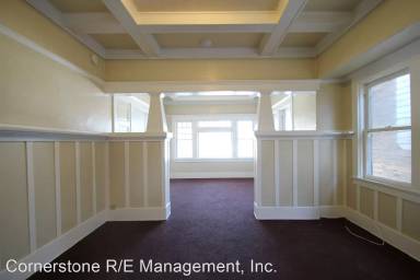 Main picture of 458 1/2 W Vernon Ave